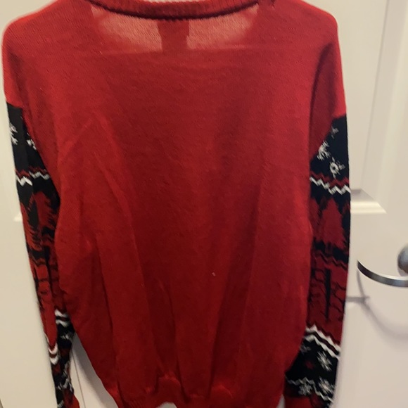 Sweater - Picture 4 of 4